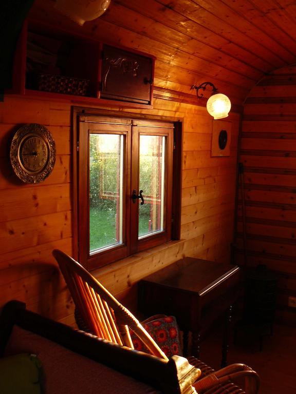 Villa La Roulotte De La Fay Dompierre-les-Ormes Zimmer foto